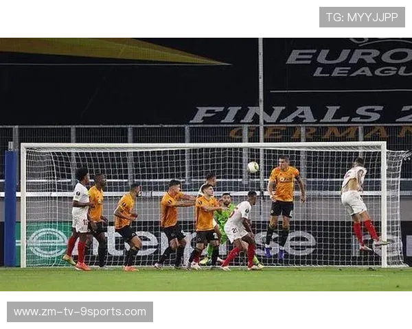 狼队训练中重点演练定位球战术助力球队战术升级